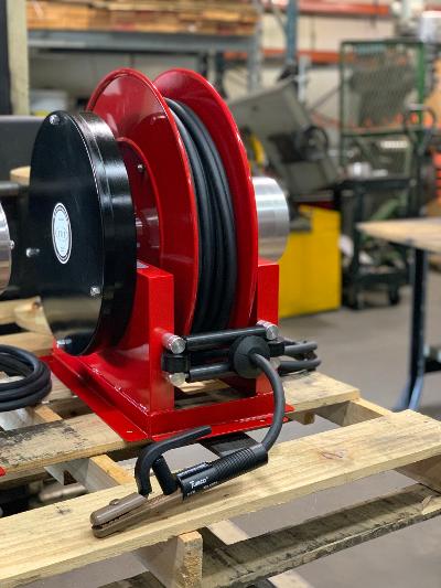 3000 series cable reel 600 amp with 150ft of cable